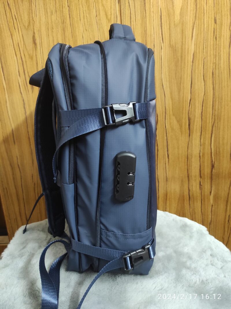 Artic hunter 54 Blue - Image 3