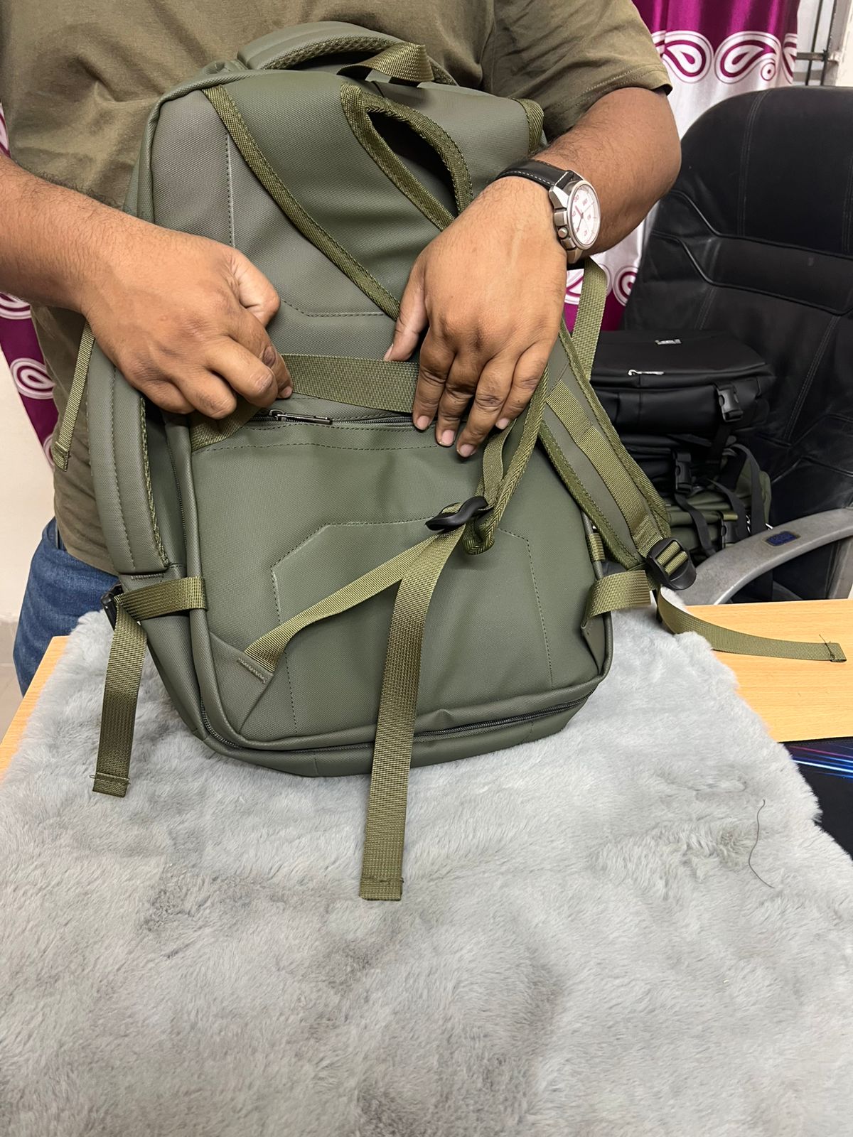 Arctic Hunter B00017 (Olive) Laptop Casual Travel Multi-Function Oxford Waterproof Backpack Bag - Image 4